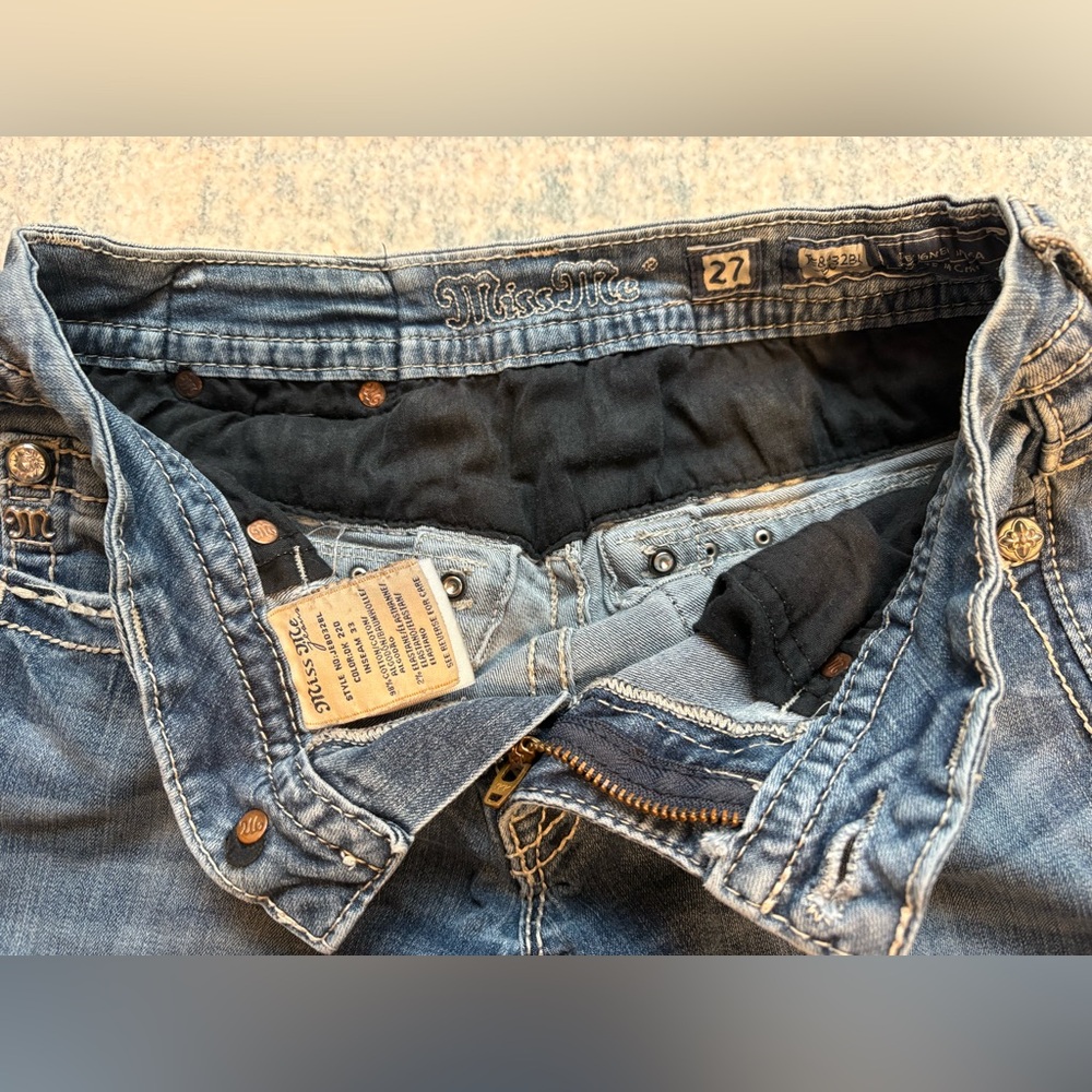 Miss Me Women's Blue Boot Cut Jeans with Embellished Pockets - Picture 4 of 7